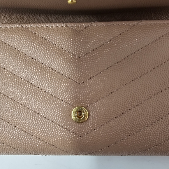 Yves Saint Laurent Grain De Poudre Matelasse  Chevron Monogram Wallet - Picture 14 of 16